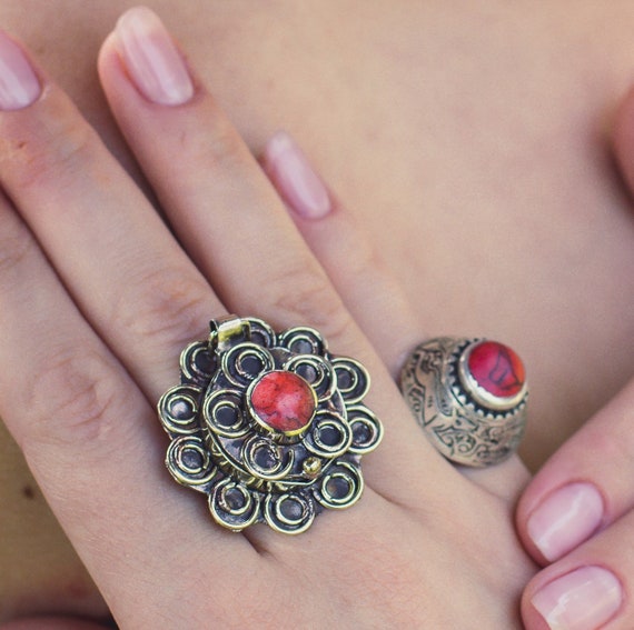 Bague de corail rouge cachette vintage bague capsule nomade bijoux ethniques mexicains bague boho ronde taille libre bague amulette jewe du soleil bague borgia. Etsy France