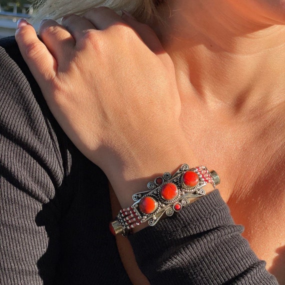 Coral bracelet with Nepalese style clasp, Bohemian