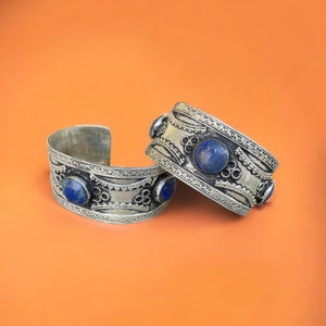 Tribal Afghan lapis lazuli bracelet, Vintage Bohemian cuff, Ethnic jewelry, Tribal style, boho bangle, Boho hoop, Antique
