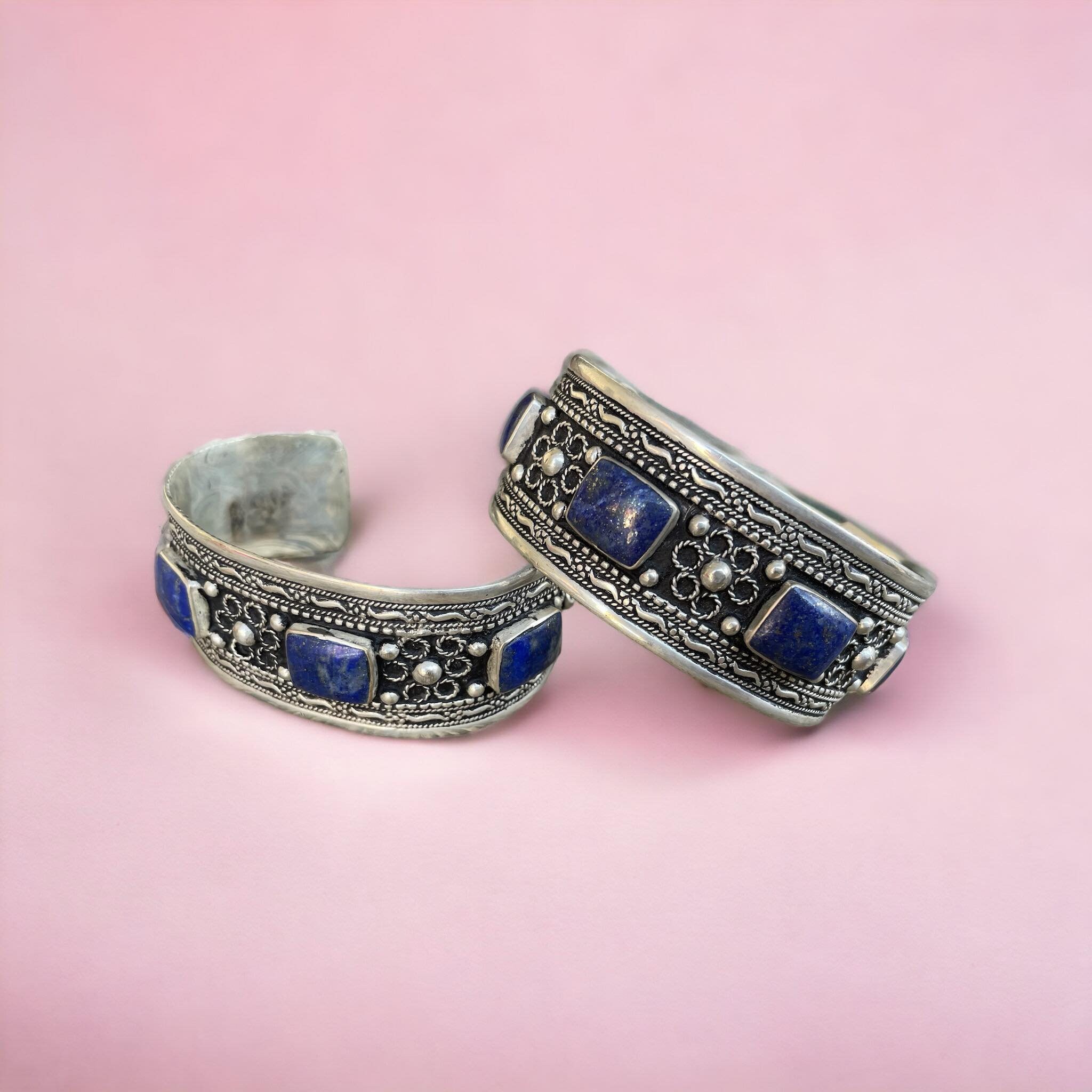 Hammering shop girl bracelets