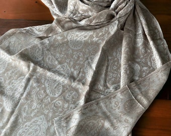 Merino wool shawl in beige shades, with Paisley pattern Cozy refinement, Pashmina scarf, Rave-dress, Wedding Cape, sari ethnic shawl, unisex