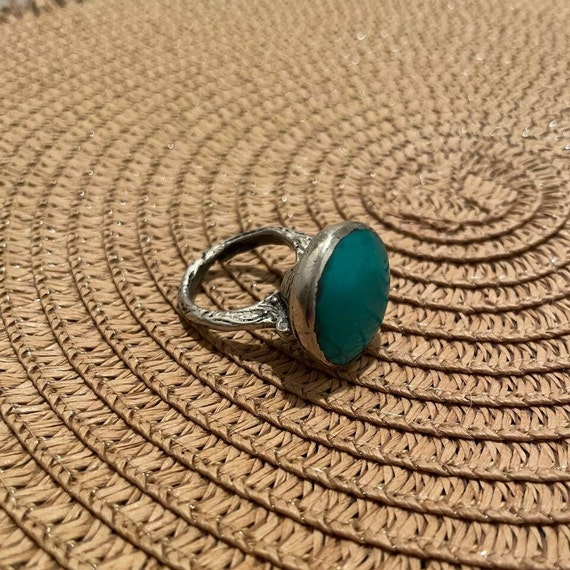 Massive round ring with green turquoise in the Be… - image 2