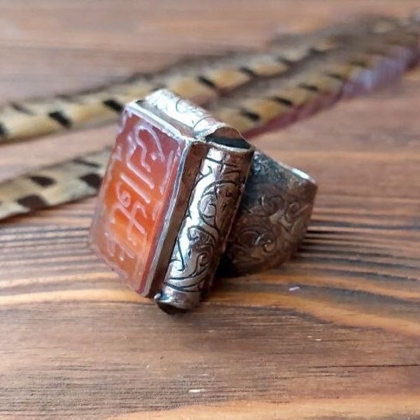 Rectangular Massive Boho-chic Carnelian Ring, Afghan Tribal Jewelry, Tuareg Amulet, Unisex Ring, antique reconstruction, ritual decoration.