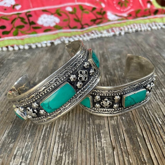 Green turquoise bracelet with rectangular stones,… - image 2