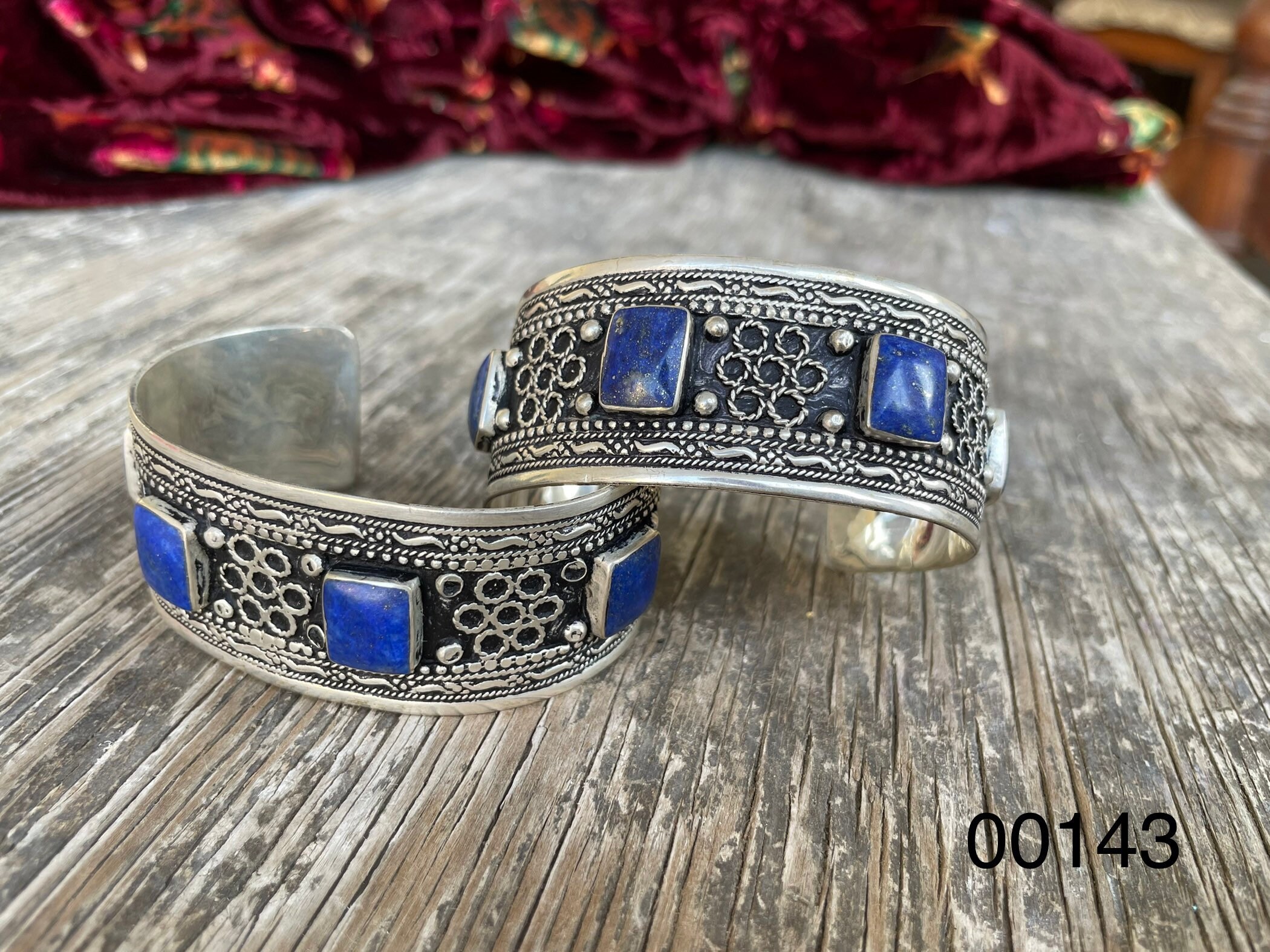 Hammering shop girl bracelets