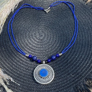Tuareg elegant lapis lazuli necklace, Vintage boho jewelry, berber tribal pendant, Tuareg Necklace, Bohemian Kazakh Jewelry, Antique