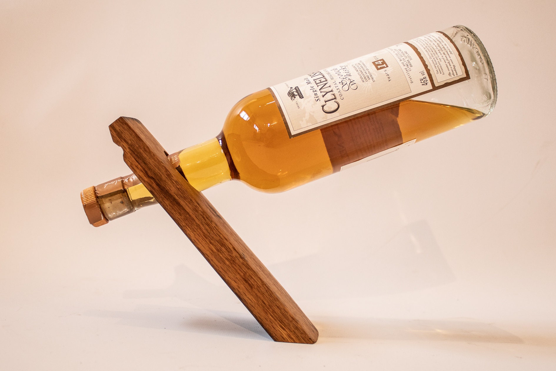 Whisky bottle stand - Etsy 日本