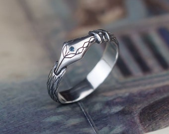 Füllfederhalter-Ring inspiriert von William Shakespeare, Sterling Silber, mit London Blautopas, bedeutungsvoller Schmuck, hergestellt in Charkiw, Ukraine