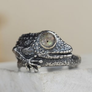 Sterling Silver Gecko Ring: Labradorite or Hawk Eye Stone