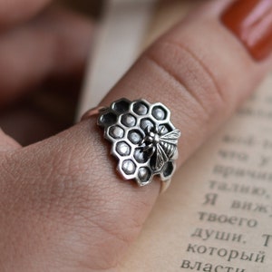 Bienenwabe Ring: Oxidiertes Sterling Silber Wildschmuck