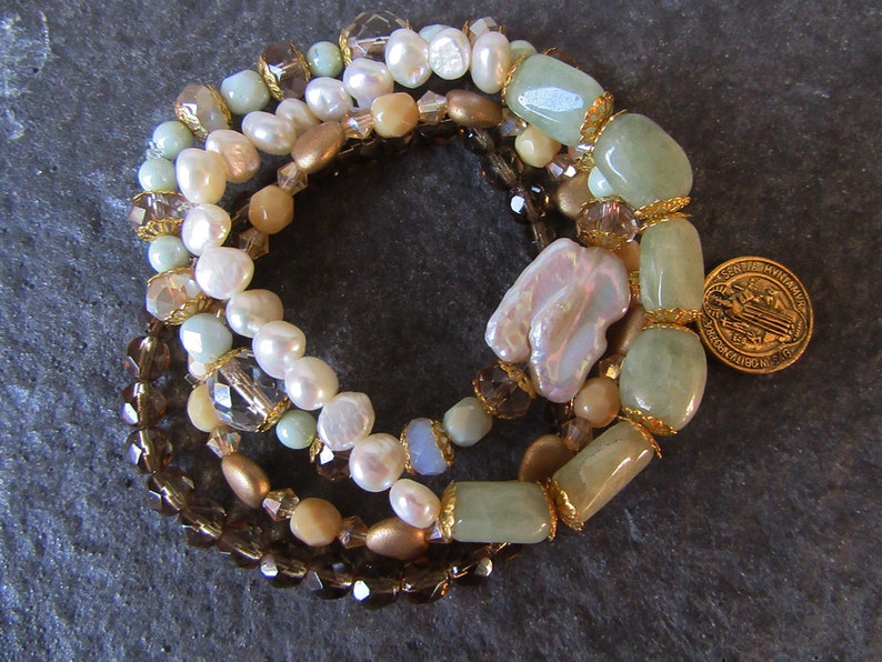 Set of 4 Gemstone Pearl Glass Elastic Stacker Bangle Beads Biwa freshwater Pearl Jade Crystals Saint Charm