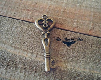 Skeleton Key Pendant Heart Key Antiqued Bronze Key Charm Bronze Skeleton Key Charms By the Piece Steampunk Key 42mm