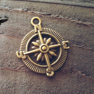 Compass Charm Compass Pendant Antiqued Bronze Compass Camping Charm Nautical Charm Ocean Charm Bronze Charm Wholesale Charm 4pcs