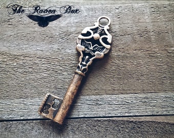 Skeleton Key Steampunk Key Pendant Antiqued Bronze Key Charm Double Sided Key 50mm Wedding Key Pendant Escort Card Key Charms by the Piece