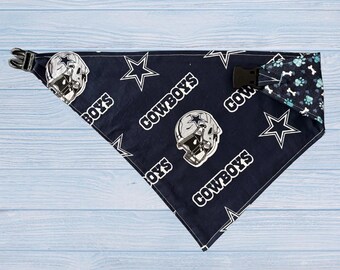 Dallas- Reversible pro football bandana with buckle for pets