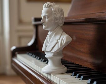 Musicians - Bust of Chopin with alabaster base