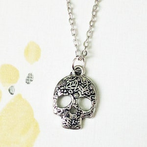 Sugar skull necklace, day of the dead necklace skull necklace, gothic necklace, Kull necklack, gothic gift
