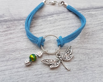 Wildleder Libellen Bettelarmband, versilbert, gecrackelte Glasperlen