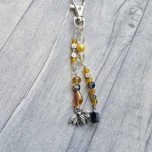 Bee Bag charm, Bee zipper charm, bag charm, zipper charm, animal lovers gift, bee gift, beaded gift , bee inspired, crystal  bag charm,