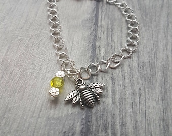 Bee charm bracelet, Bee Bracelet, Bee charm, Charm Bracelet, Bee, animal lovers gift, insect, silver bracelet, bee jewelry