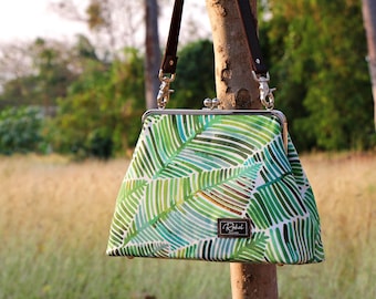 Large Kiss Lock Handbag, Canvas Tropical Print Shoulder Bag: Kisslock Frame Purse