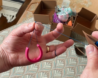 Self-Closing Mock Ring Holder - 3D Printed Tatting Tool