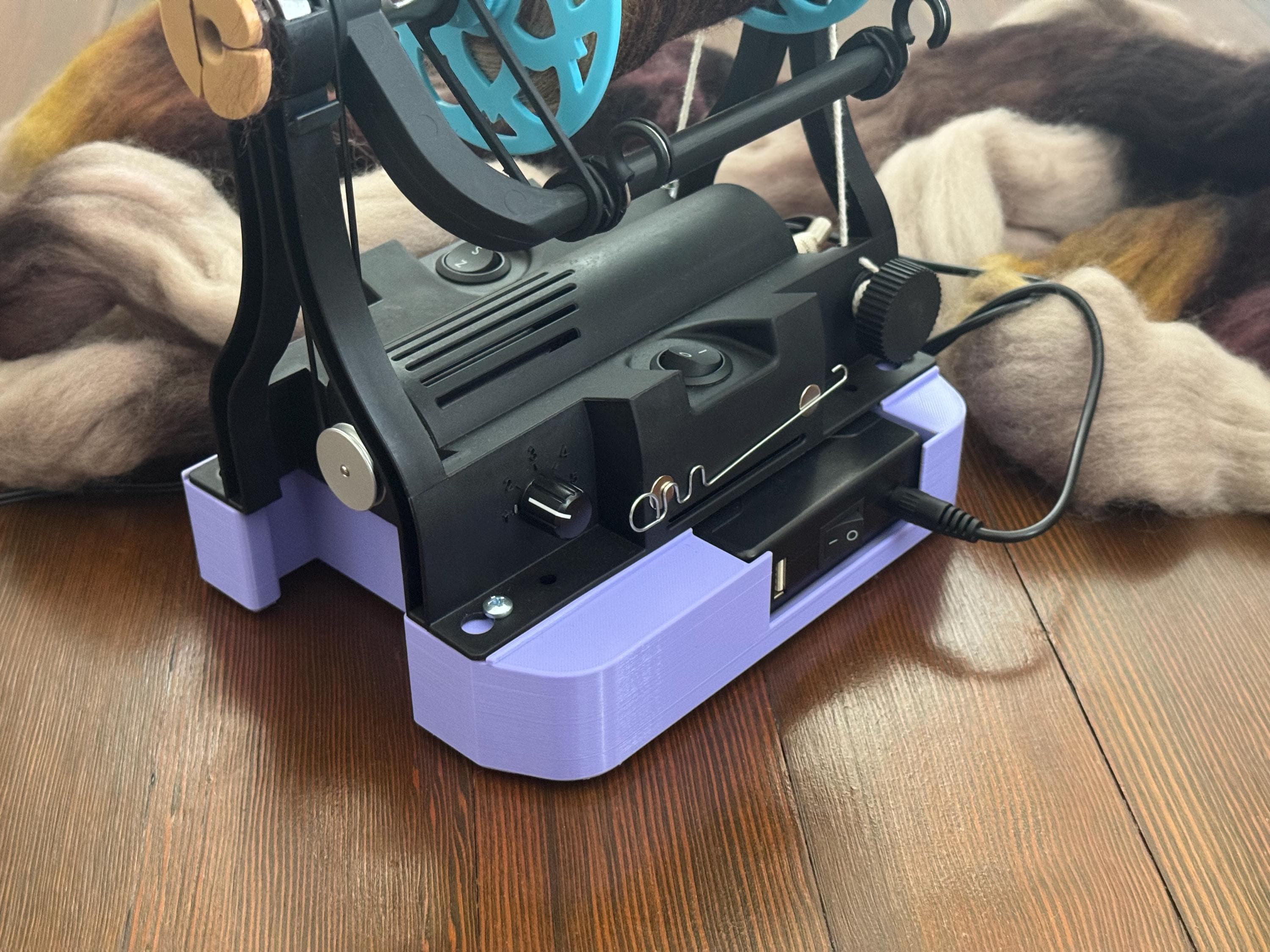 電動スピナー（電動紡ぎ車・糸紡ぎ機）　EEW Nano 1.1 EEW Nano 2.1 – Dreaming Robots