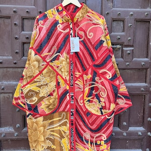Handgemaakte vintage kantha-jas: boho patchwork gewatteerde jas