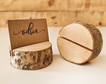Natural wood place card holder - 30 PIECES. Wedding guest name holder. Rustic wedding decor. Wooden slice table card holder.