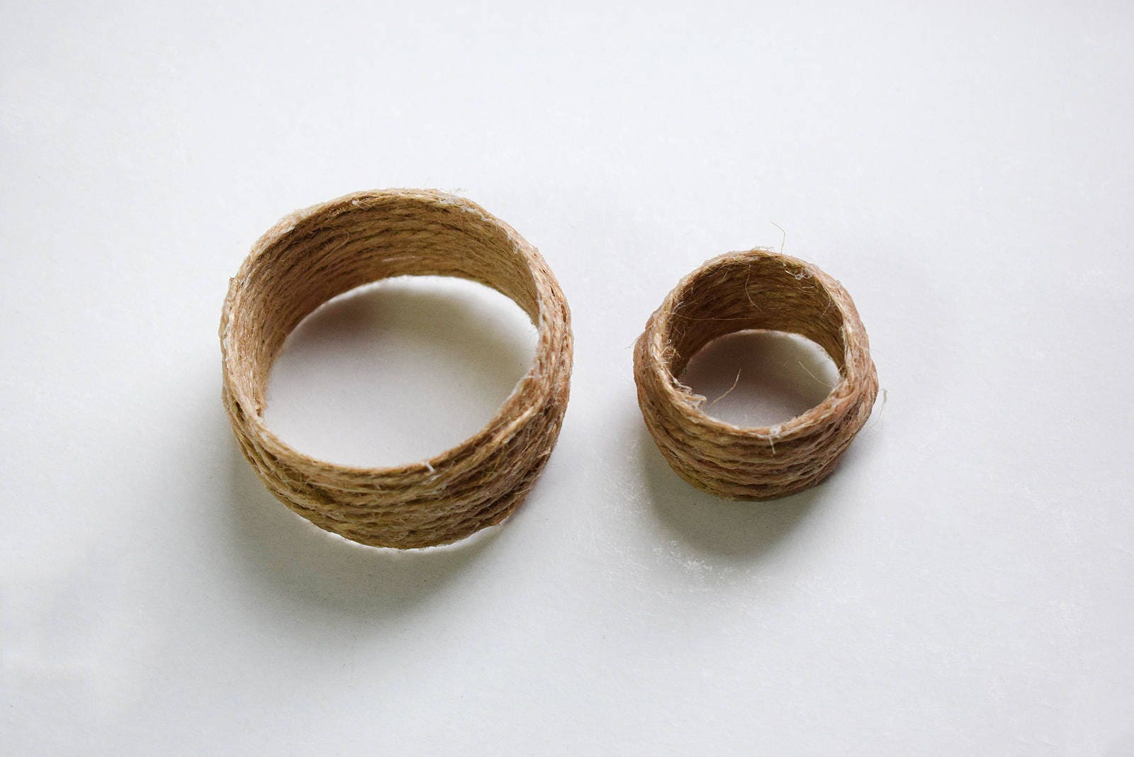 Jolitee's Handmade Rustic Wooden Napkin Rings Set of 4 | Elegant,  Lightweight, Durable Table Decor Vintage Style | 100% Natural Wood Napkin  Holders