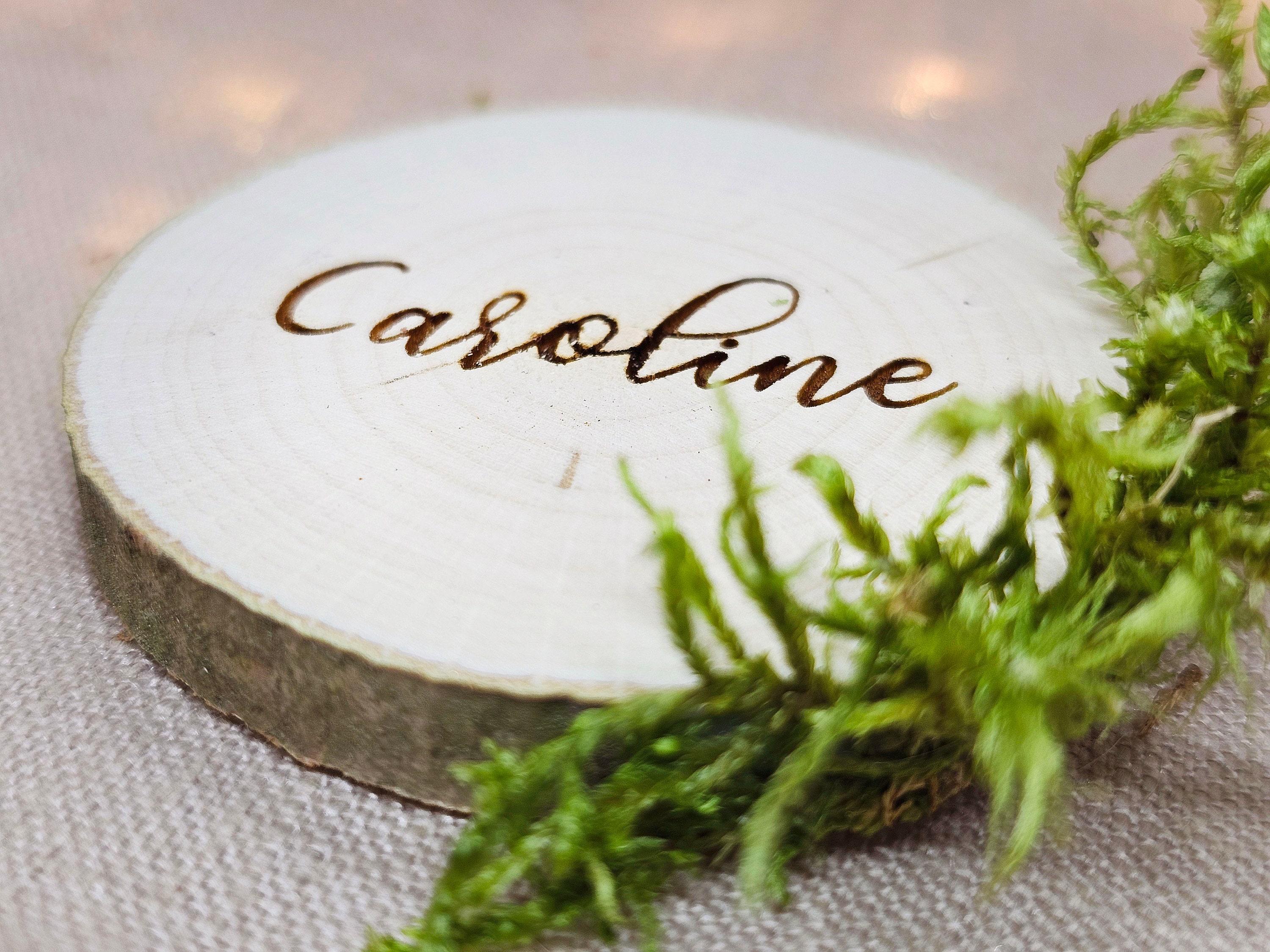 30 Pieces - Engraved Wooden Place Card Slices With Moss - Rustic ...