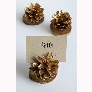 50 porte-pommes de pin en or, porte-cartes de place, cadre de lieu de Noël, porte-cartes de mariage, pommes de pin, décoration de Noël rustique