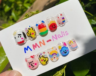 Juego de 10pcs prensa en uñas / uñas impresas a mano / uñas snoopy / uñas kawaii / uñas falsas / uñas anime