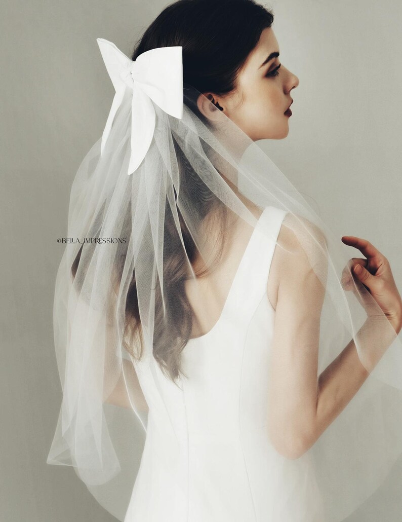 Personalized White Bride Bow, Veil, XXL Bow, Tulle Veil, Bachelorette Gift, Wifey to Be, Bridal Shower Gift, Bridesmaid Favors, Hair Clip image 2