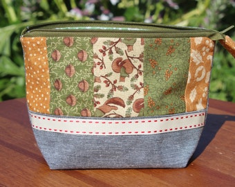 Patchwork Zipped Purse