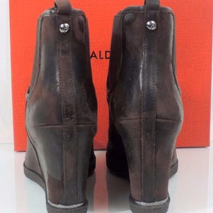Donald J Pliner Dillon Wedge Heels Booties Espresso Vintage Brown Suede Size 10 image 6