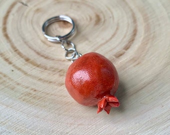 Pomegranate Charm, Jewish Keychain, Realistic Fruit Keychain, Persian Art, Judaica Gift for Jewish Women, Rosh Hashanah Gift, Jewish Charm