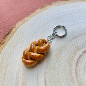 Jewish Keychain, Challah Keychain, Passover Gifts for Kids, Jewish Gifts for Teacher Jewish Swag, Bat Mitzvah Gift, Funny Jewish Gifts