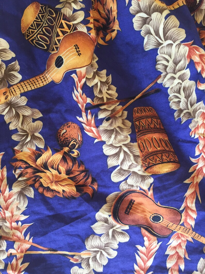 Vintage Shorts Long shorts Hawaiian Print On Sale