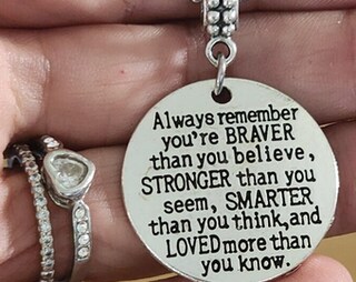 Collana Con Ciondolo Stetoscopio: "Braver Than You Believe", Regalo Significativo In Zinco
