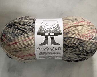 Retrosaria Rosa Pomar Mondim 203 // sock yarn, secondhand yarn, sock wool, no nylon non-superwash sock yarn, destash yarn, variegated wool