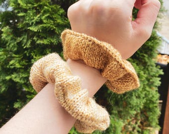 Knit Scrunchie Pattern: Easy DIY Hair Tie Using Scrap Yarn (PDF Pattern)