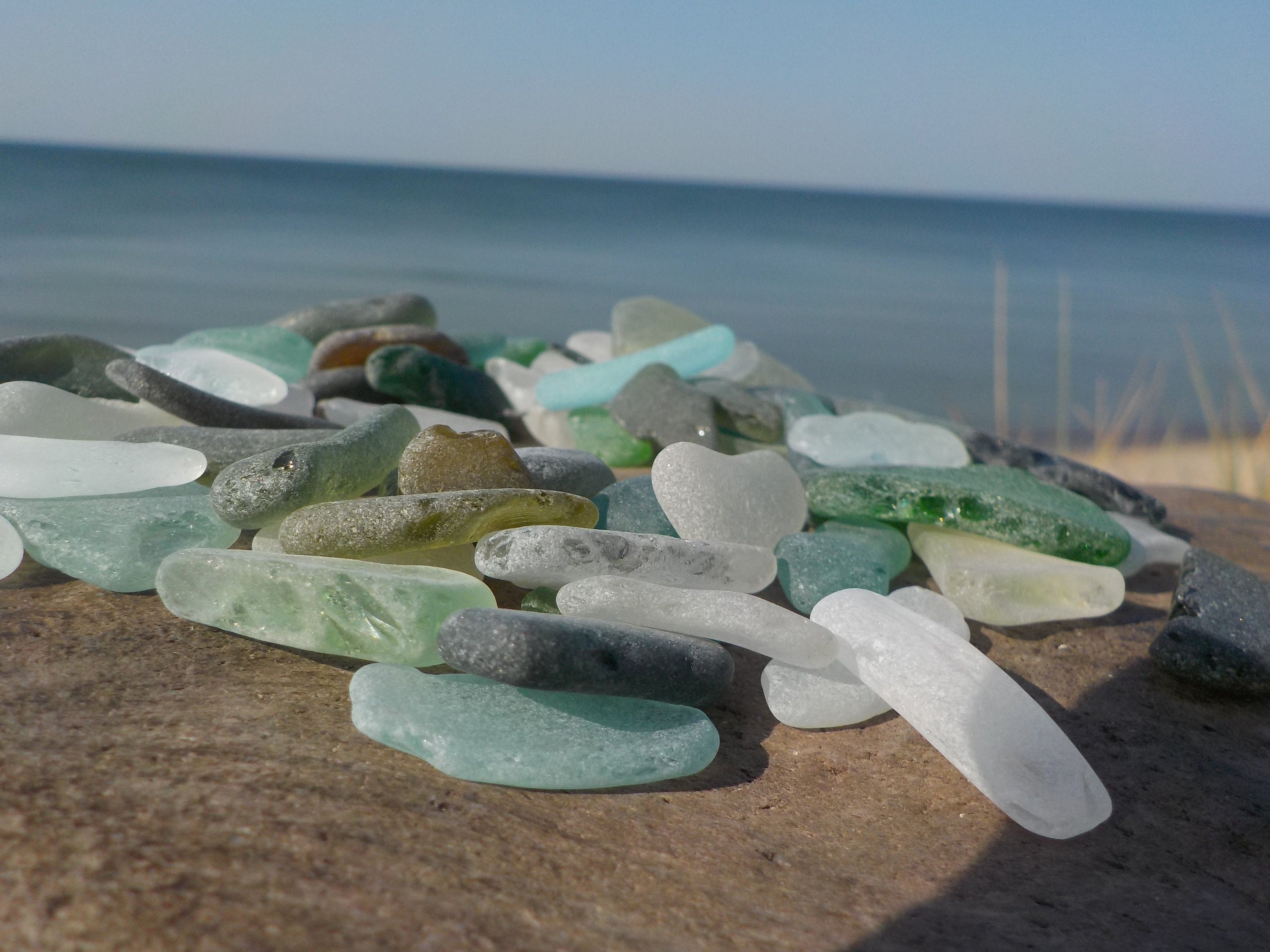 Collana in vetro di mare blu schiuma: ciondolo a forma di