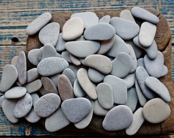 Selection of 50 Small/Tiny  Stones 1.2-1.4"/3-3.5cm Oblong/Thin Beach Stones - Bulk Tiny Sea Stones #11A