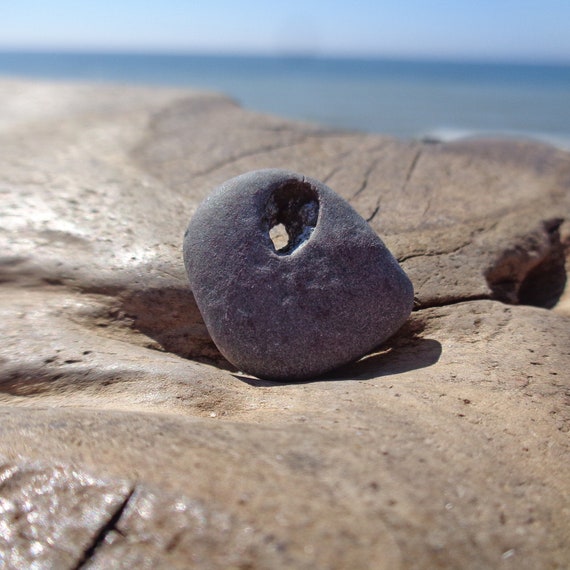 Unique TINY 0.8/2cm Hag Stone Good Luck Stone Pebble With Natural Hole Odin  Stone Talisman40h 
