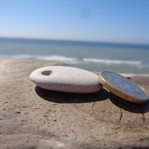 UNIQUE/SMALL 1.3/3.3cm Naturally Holed Beach Stone Hag Stone Pebble With Natural Hole Odin Stone Talisman68H image 5