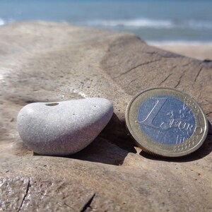 UNIQUE TINY Holey Stone 1/2.7cm Hag Stone Pebble With Natural Hole Odin Stone Talisman 71H image 5