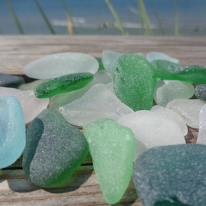 Set von 25 Stück Echte Seeglas Scherben-Größe 25-40 mm-Handwerkliche Qualität-Seeglas Stücke-Helle Farben-Seeglas Kunst-Mosaik Kunst-DIY #72B