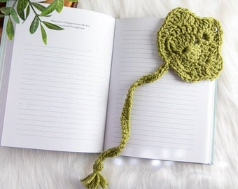 CROCHET LEAF BOOKMARK Pattern | Crochet Bookmark | Crochet Leaves | Easy Crochet Pattern | Crochet Teacher Gift
