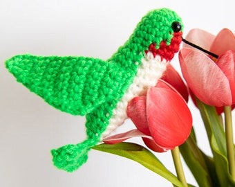 Realistic CROCHET HUMMINGBIRD PATTERN for Spring, Summer, Home Decor, or as a Gift